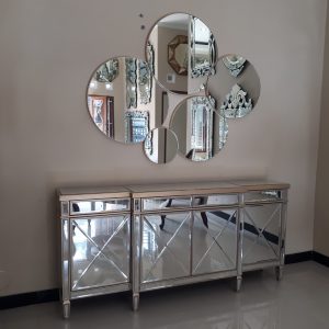 DD 03035 Sideboard and mirror decor (2)
